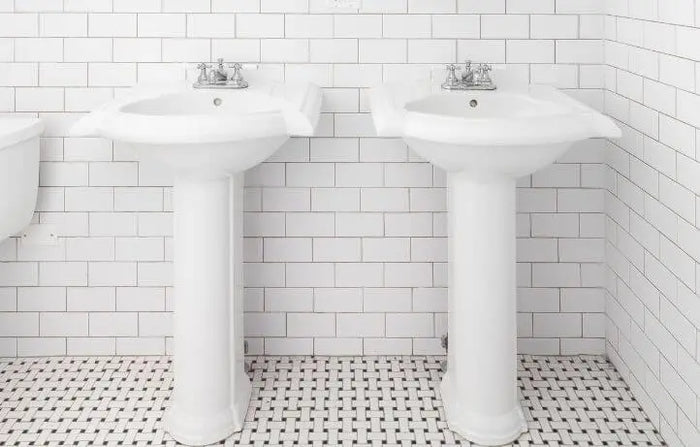 pedestal sink bathroom ideas