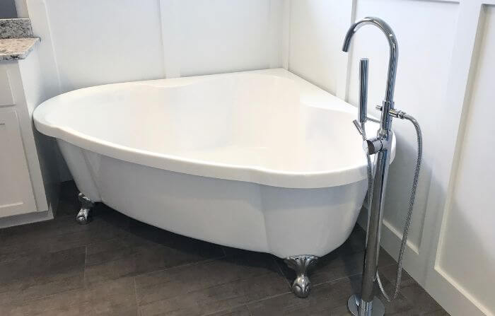 Corner Tub Ideas That Save Space and Add Style