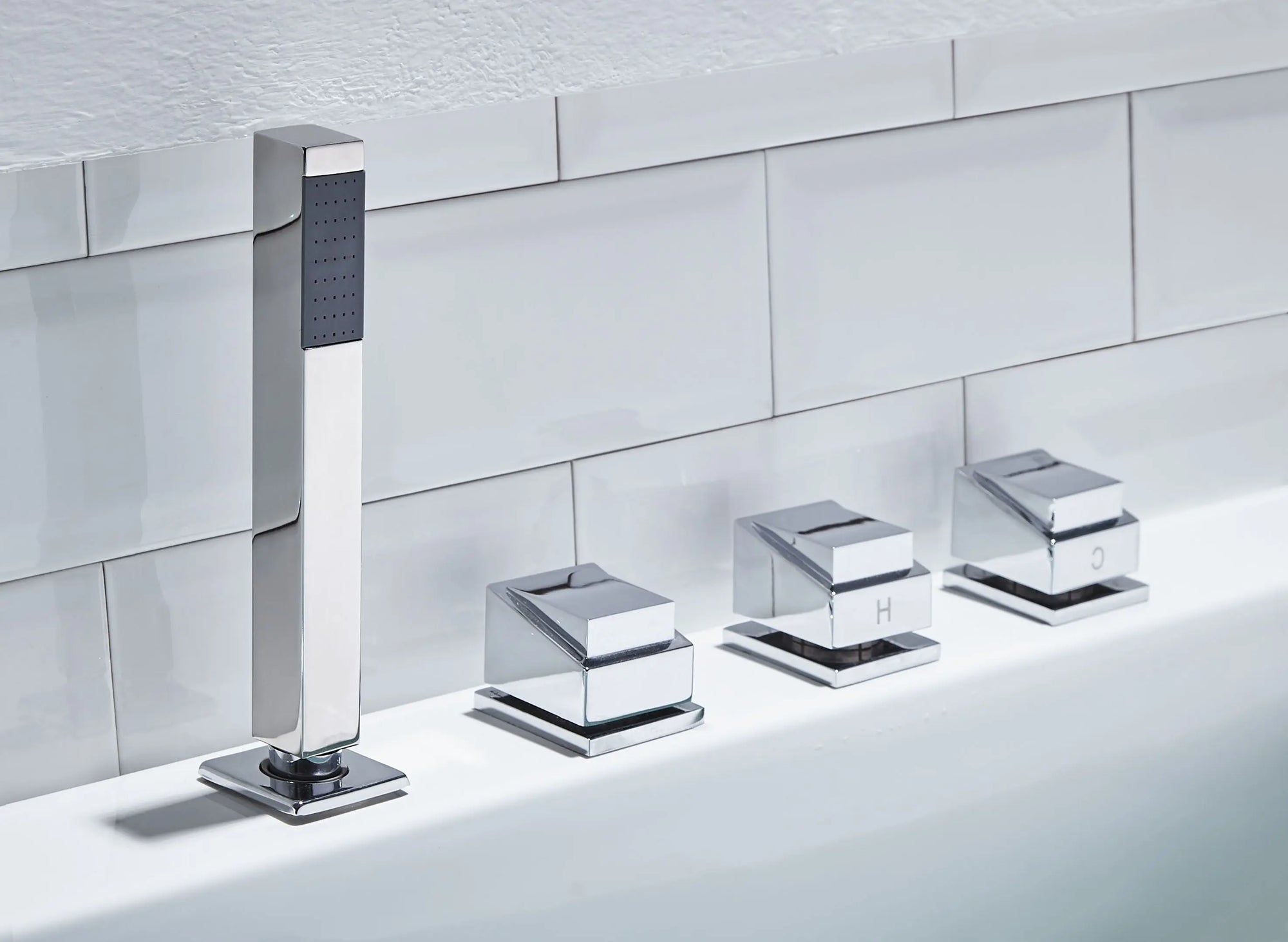 EAGO AM154ETL-L6 6 ft Acrylic White Rectangular Whirlpool Tub With Fixtures Alfi Trade Inc